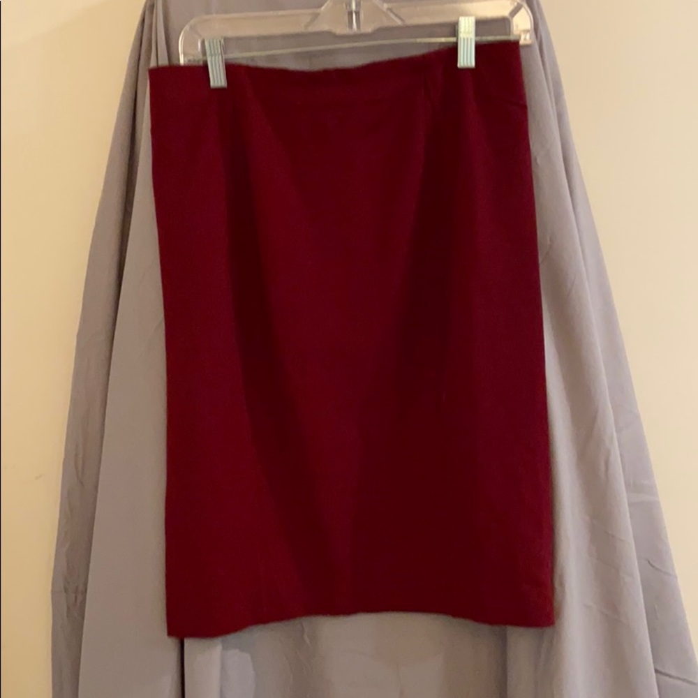 Ann Taylor stretch pencil skirt